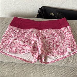 Women's Pink Floral Lululemon Speed Up Shorts